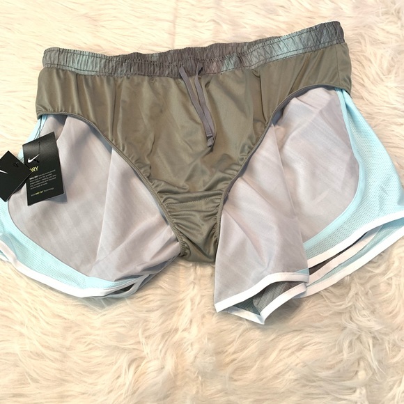 🆕Nike Plus Size Dry-Fit Running Shorts. 1X - Picture 5 of 6